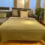 Stylish Apartment With Home Cinema, 2-Min Tram